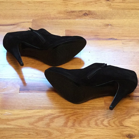 4" tall black suede boots - Picture 4 of 4